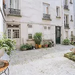 Parisian Cosy 1Bd Apart For 2